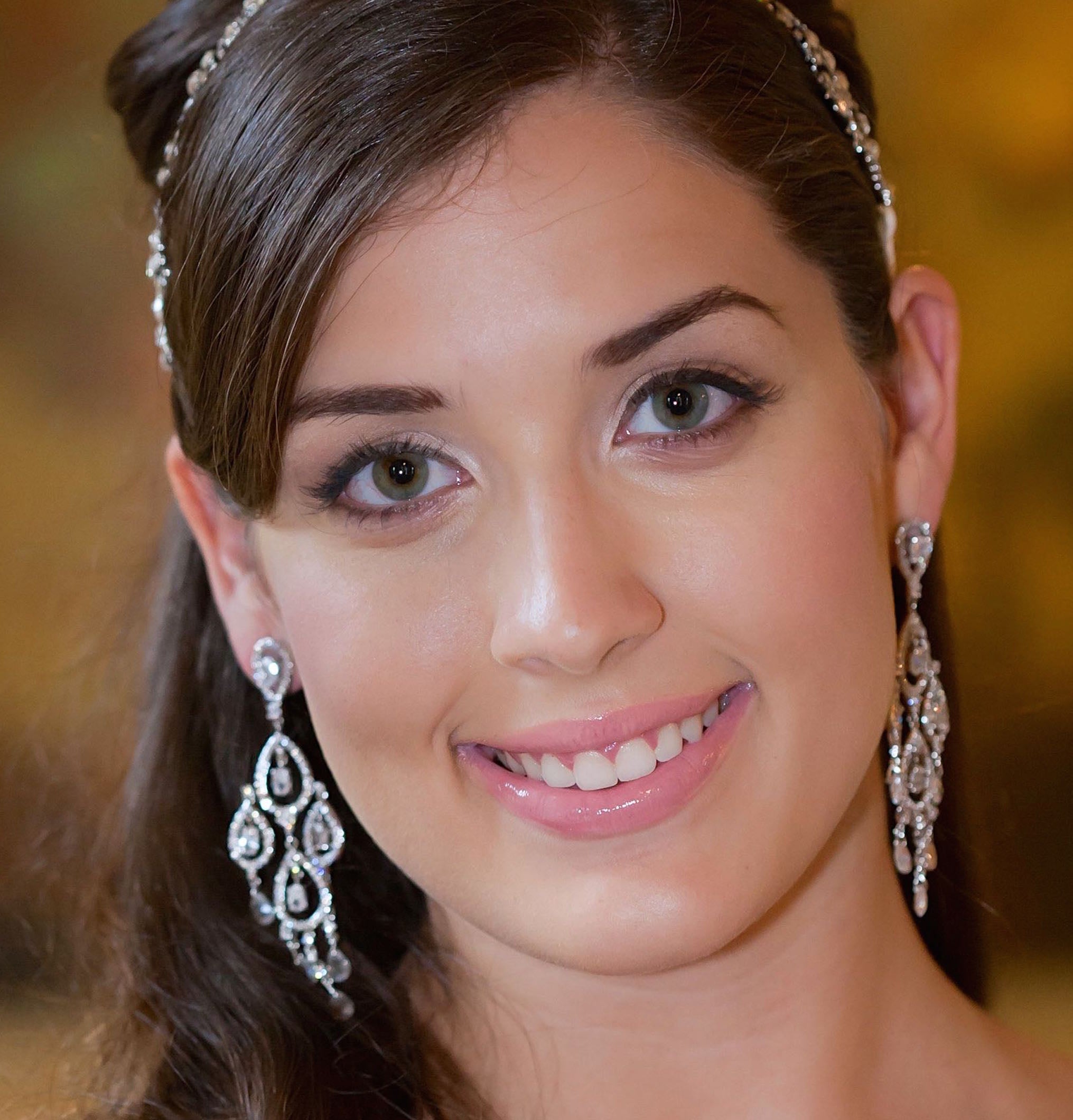 Maddalina earrings model image