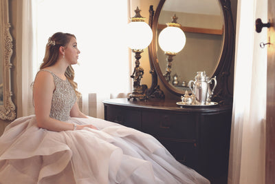5 ACCESSORIES EVERY BRIDE MUST HAVE