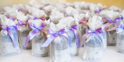 ARE WEDDING FAVORS NECESSARY?