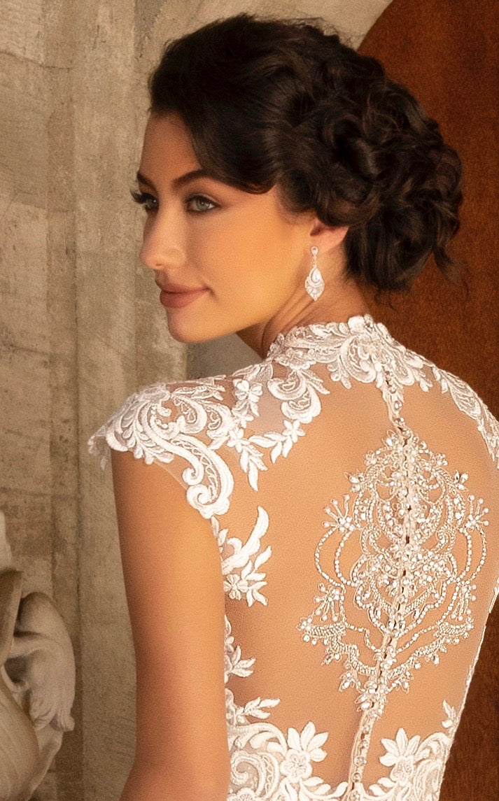 Margaux Vintage Inspired Dangle Earrings | Anna Bellagio Model Bride Image  B