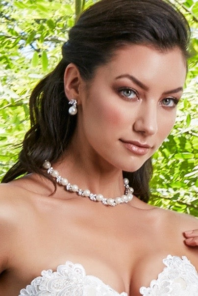 Best necklace for store strapless wedding dress
