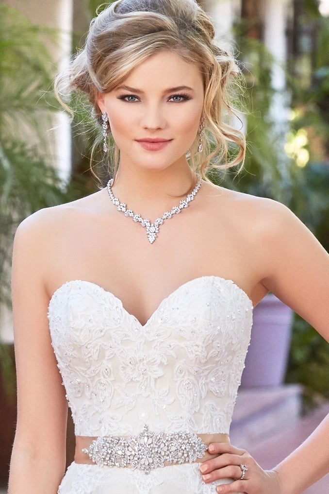 Necklaces for discount strapless dress