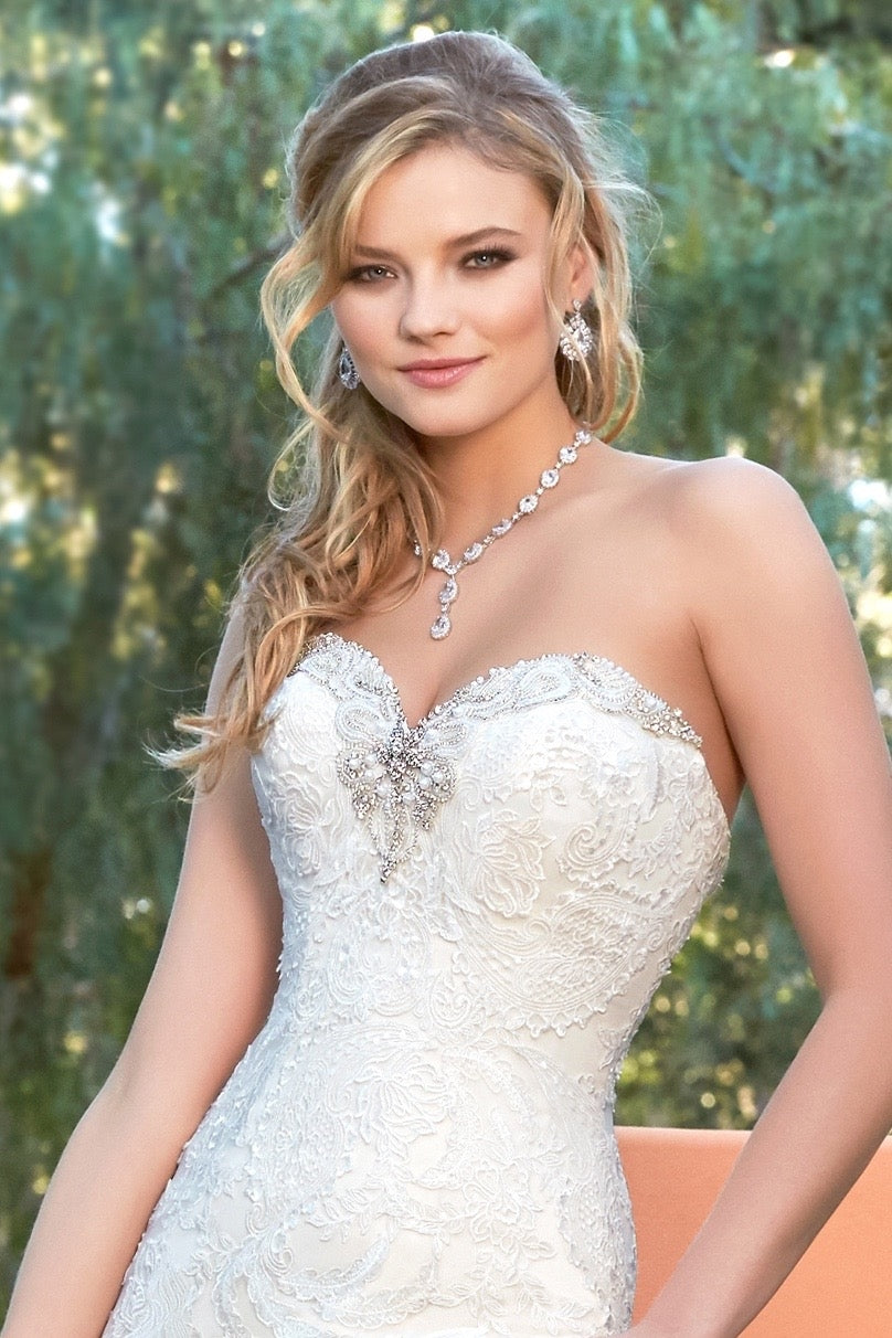 Necklace or Earrings…. ? | Hanrie Lues Bridal & Evening