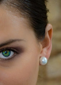 10mm pearl outlet stud earrings